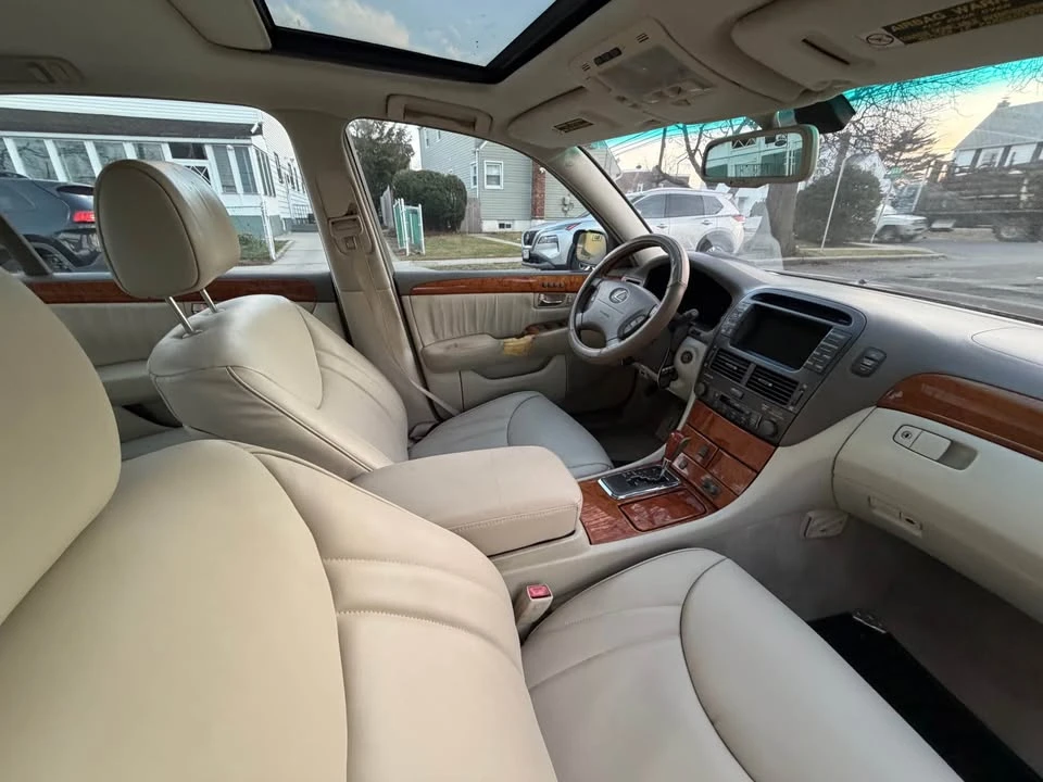 2001 Lexus LS 3rd Gen - Image 3 of 8
