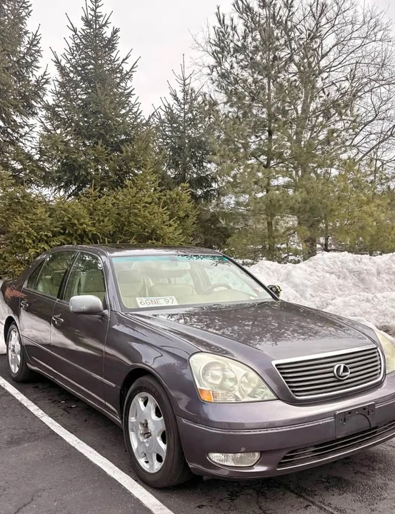 2001 Lexus LS 3rd Gen - Image 6 of 7