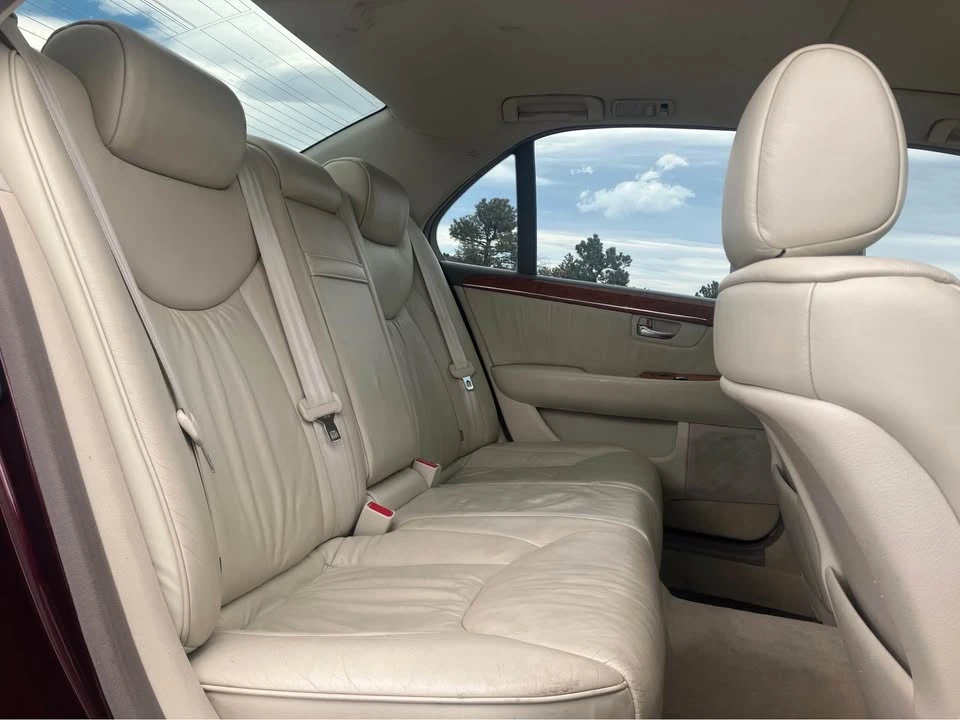 2001 Lexus LS 3rd Gen - Image 11 of 19
