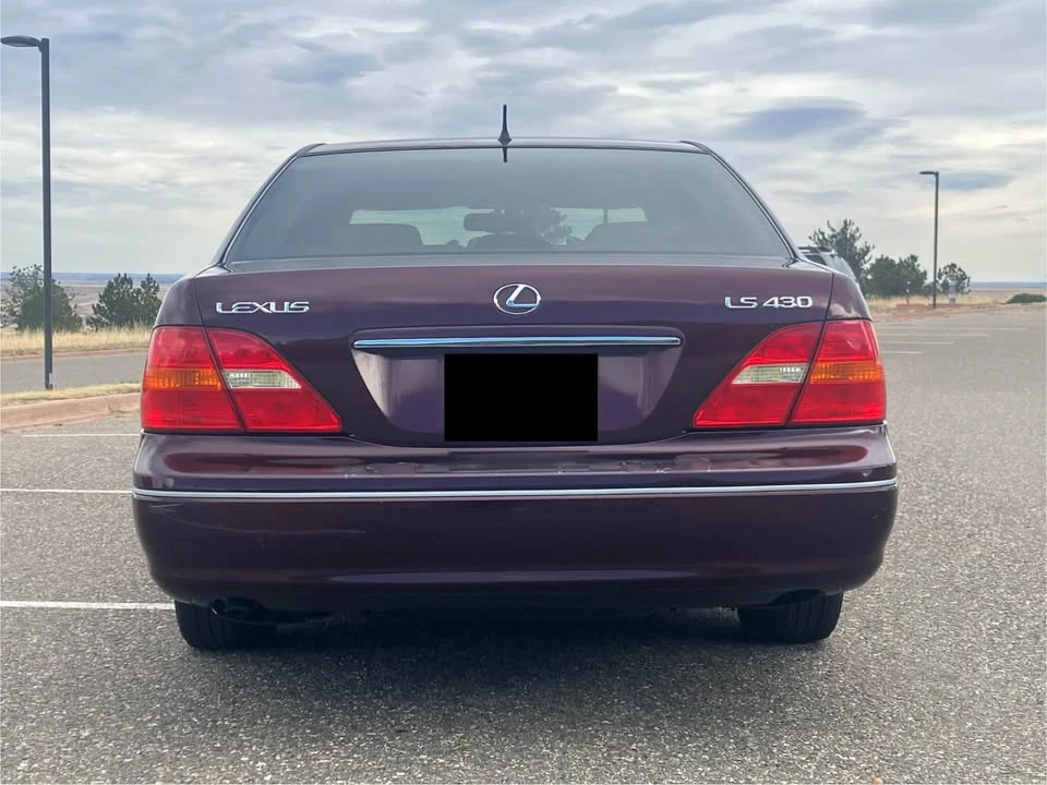 2001 Lexus LS 3rd Gen - Image 4 of 19