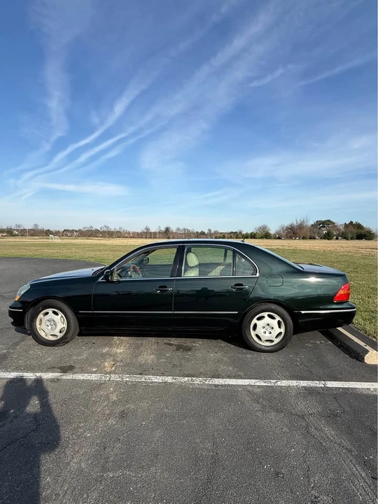 2001 Lexus LS 3rd Gen - Image 7 of 14