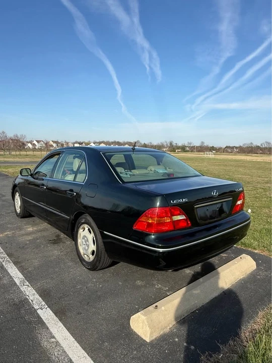 2001 Lexus LS 3rd Gen - Image 6 of 14