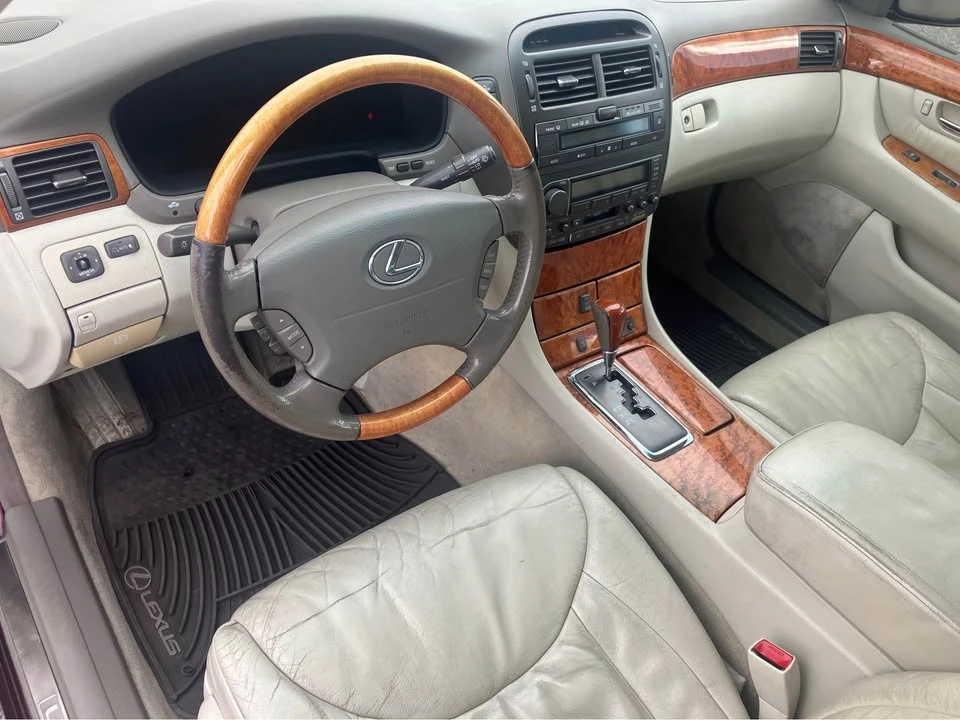 2001 Lexus LS 3rd Gen - Image 14 of 19