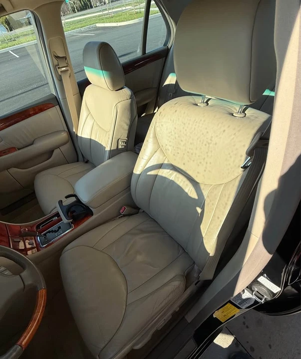 2001 Lexus LS 3rd Gen - Image 11 of 14
