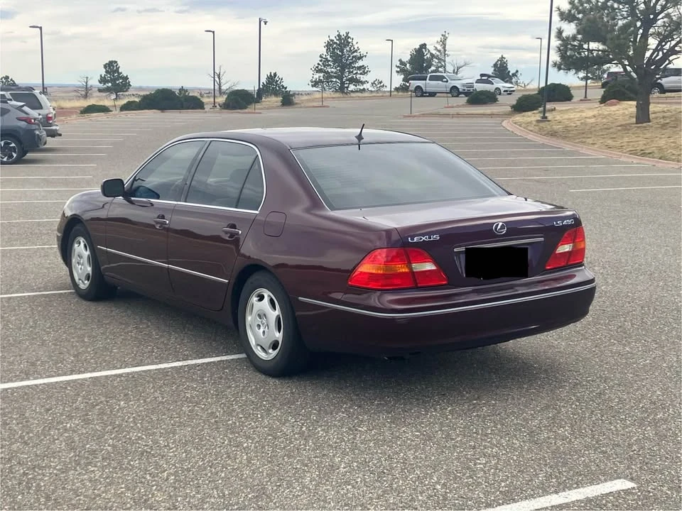 2001 Lexus LS 3rd Gen - Image 3 of 19