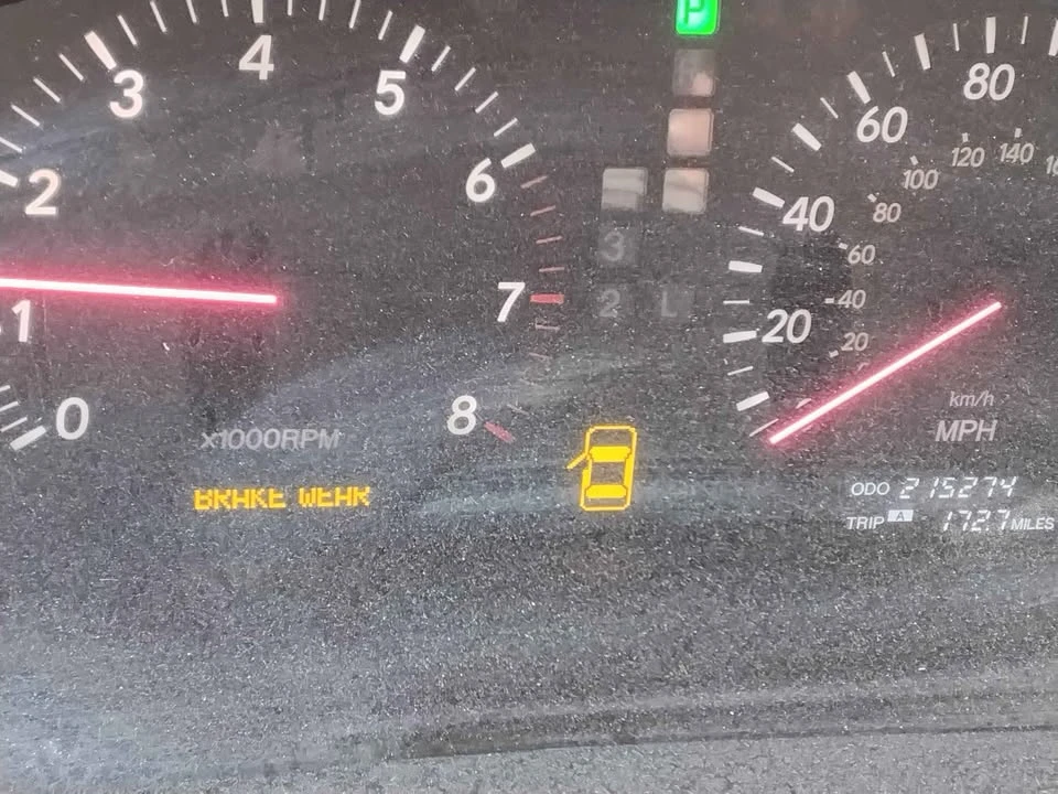 2001 Lexus LS 3rd Gen - Image 6 of 13
