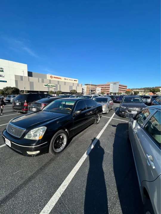 2001 Lexus LS 3rd Gen - Image 8 of 8