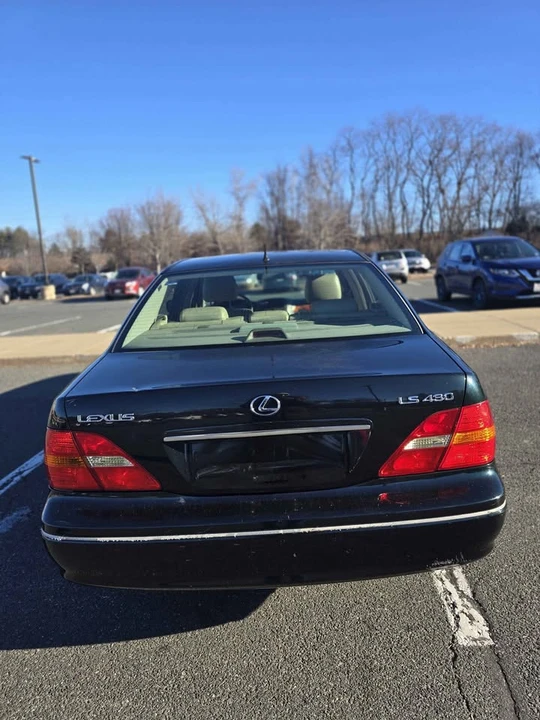 2001 Lexus LS 3rd Gen - Image 2 of 12