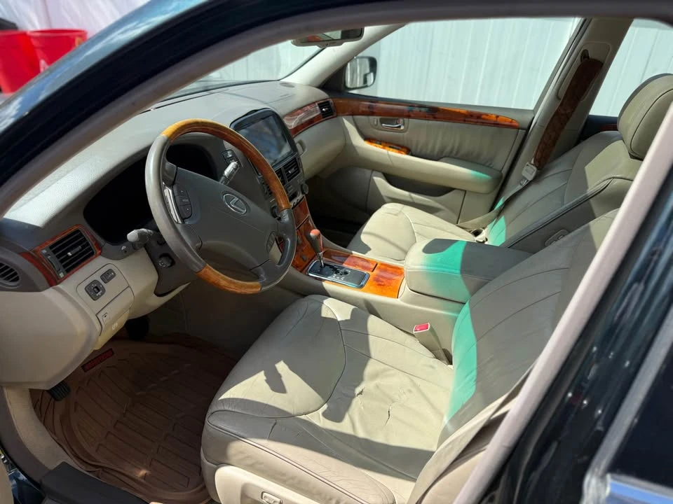 2001 Lexus LS 3rd Gen - Image 3 of 8