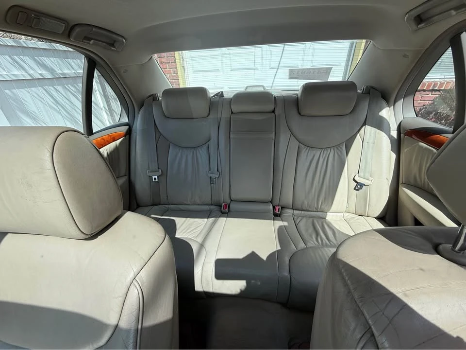 2001 Lexus LS 3rd Gen - Image 4 of 8