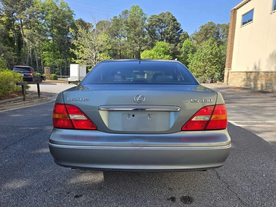 2001 Lexus LS 3rd Gen - Image 5 of 7