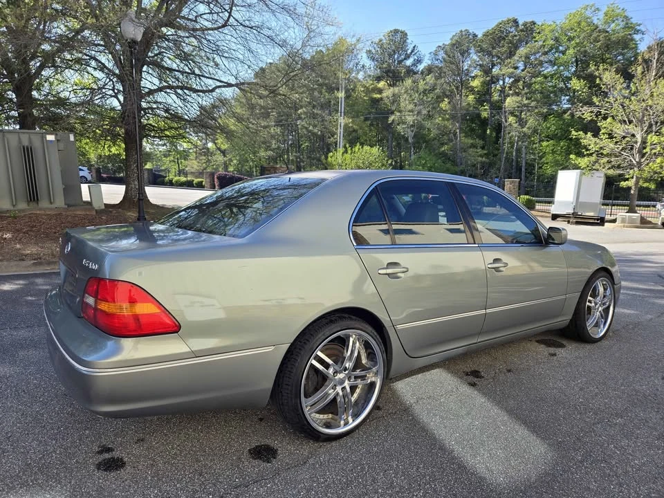 2001 Lexus LS 3rd Gen - Image 4 of 7