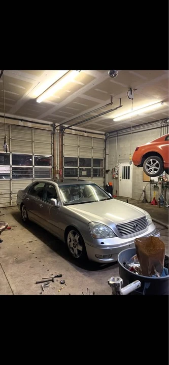 2001 Lexus LS 3rd Gen - Image 11 of 11