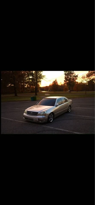 2001 Lexus LS 3rd Gen - Image 3 of 11