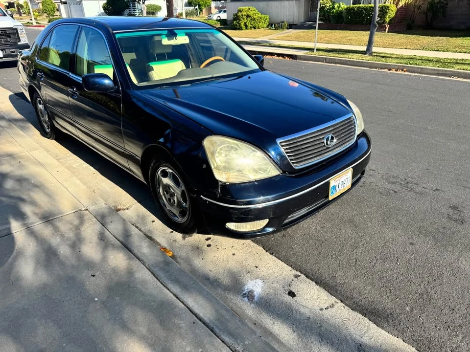 2001 Lexus LS 3rd Gen - Image 2 of 9