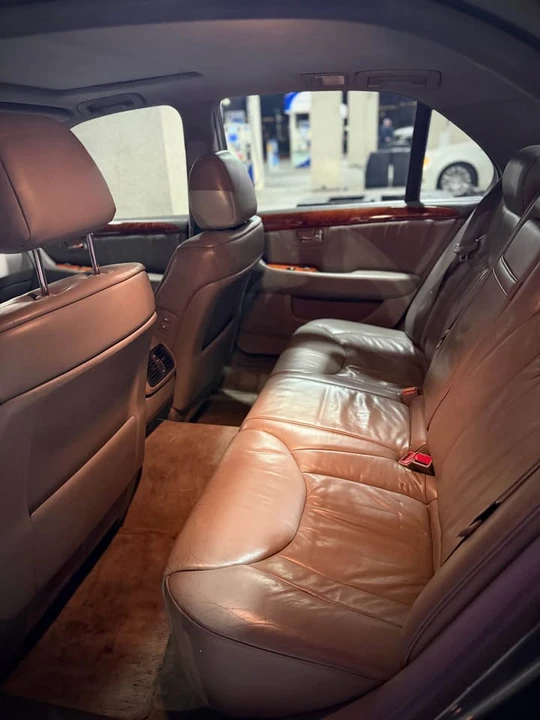 2001 Lexus LS 3rd Gen - Image 7 of 7