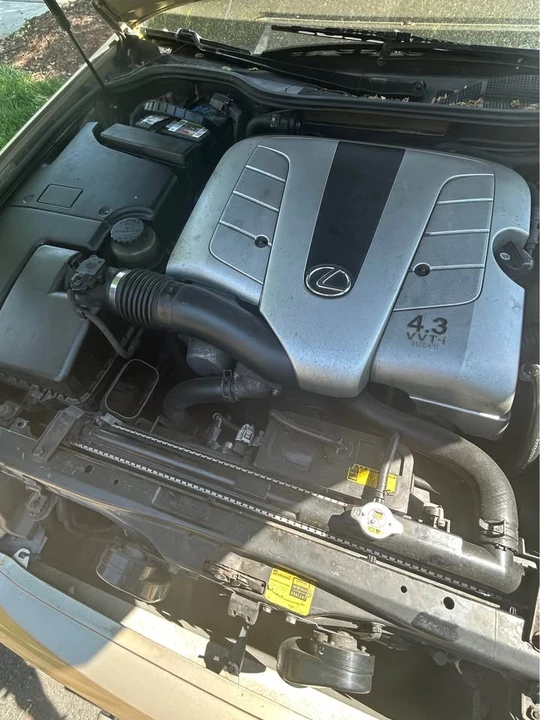 2001 Lexus LS 3rd Gen - Image 8 of 14