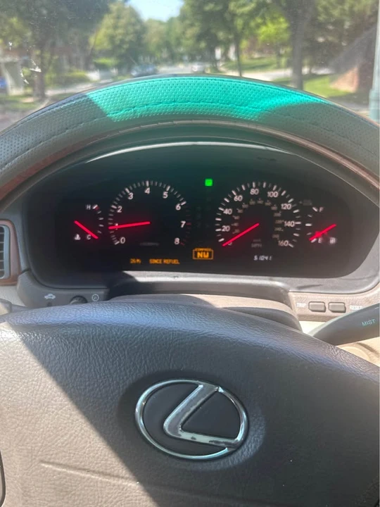 2001 Lexus LS 3rd Gen - Image 2 of 14