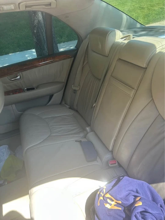 2001 Lexus LS 3rd Gen - Image 4 of 14