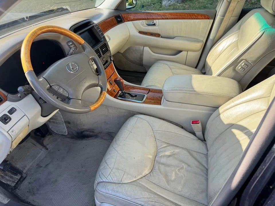 2001 Lexus LS 3rd Gen - Image 4 of 9
