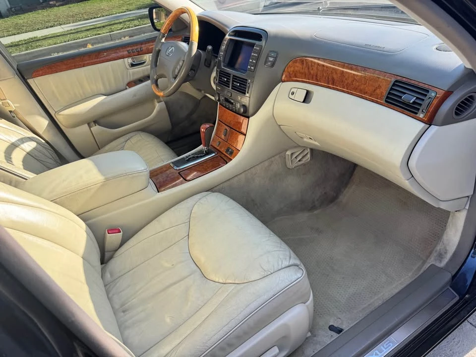 2001 Lexus LS 3rd Gen - Image 3 of 9