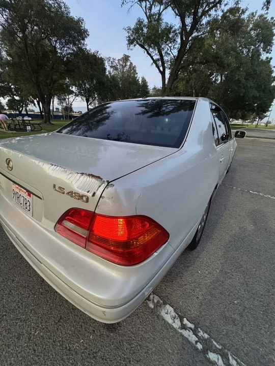 2001 Lexus LS 3rd Gen - Image 6 of 7