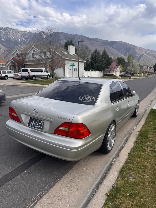 2001 Lexus LS 3rd Gen - Image 6 of 6