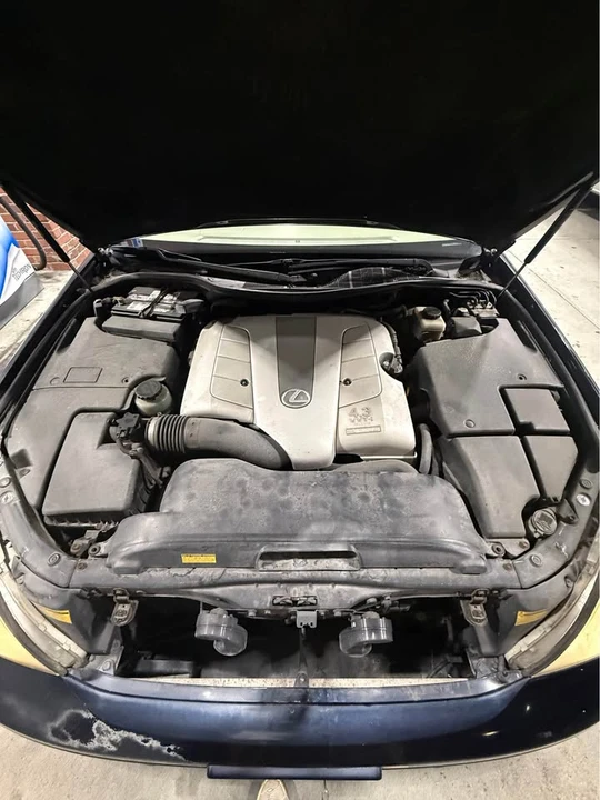 2001 Lexus LS 3rd Gen - Image 9 of 9