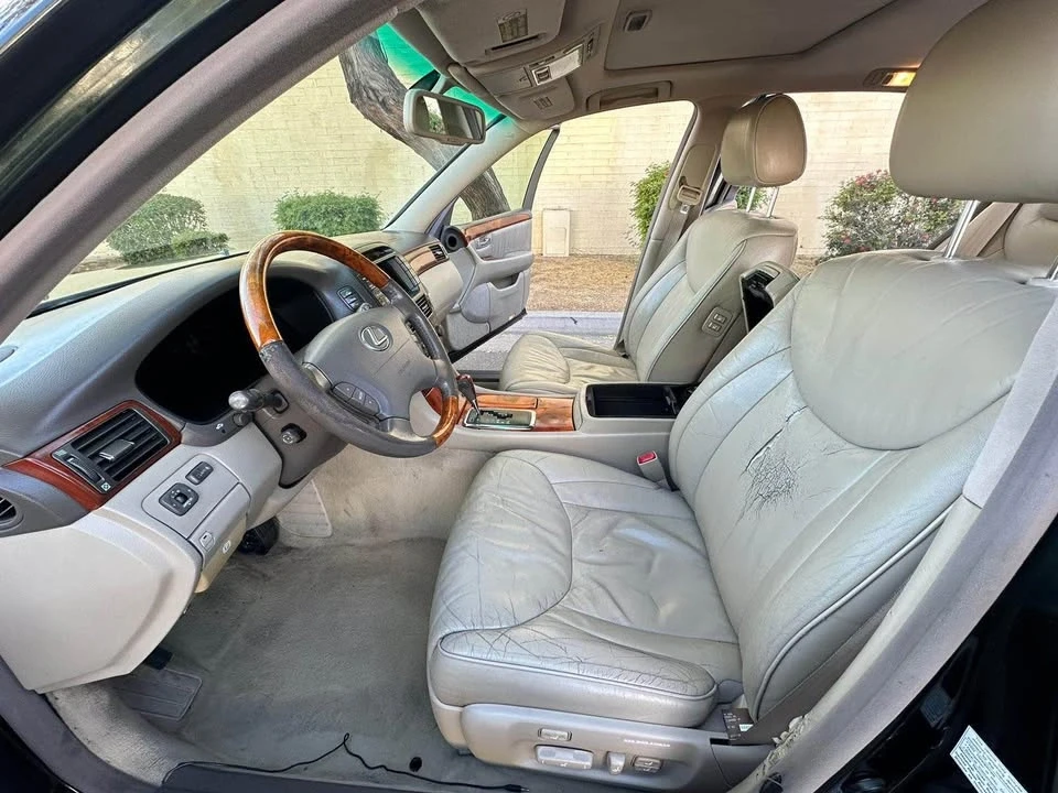 2001 Lexus LS 3rd Gen - Image 7 of 12
