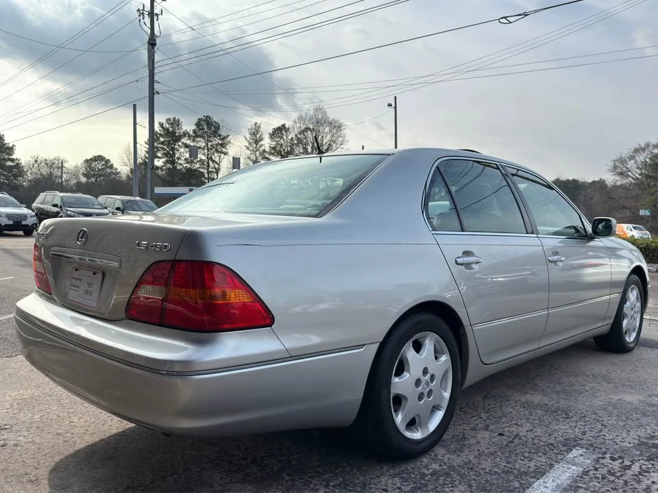 2001 Lexus LS 3rd Gen - Image 4 of 20