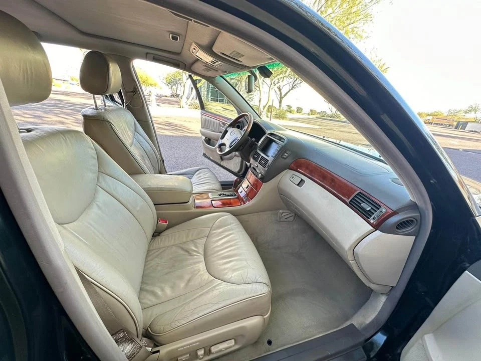 2001 Lexus LS 3rd Gen - Image 10 of 12