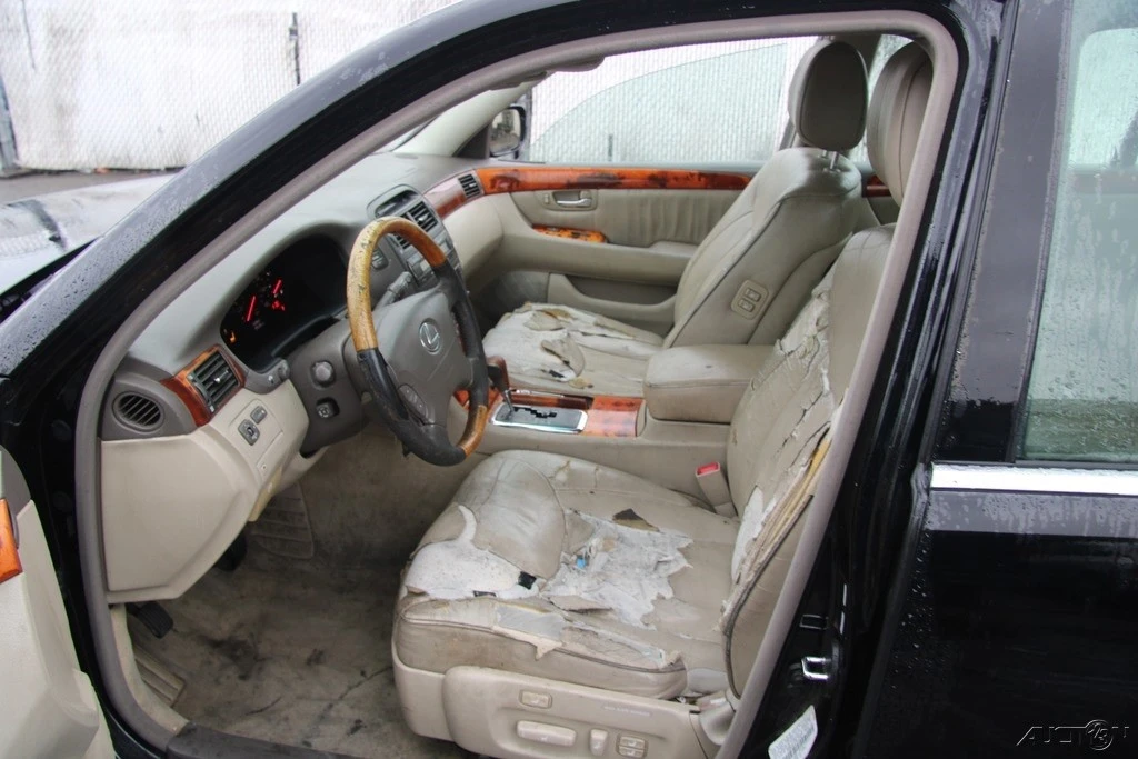 2001 Lexus LS 2nd Gen - Image 13 of 21