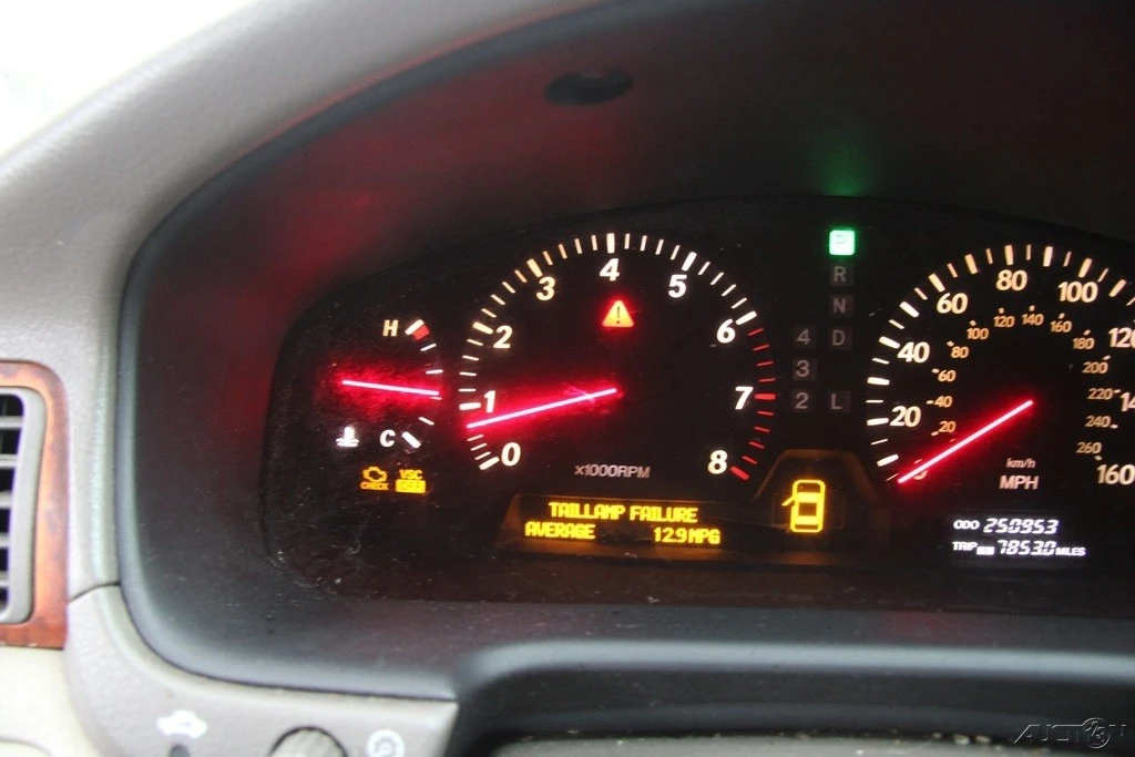 2001 Lexus LS 2nd Gen - Image 16 of 21