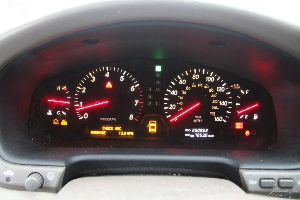 2001 Lexus LS 2nd Gen - Image 15 of 21