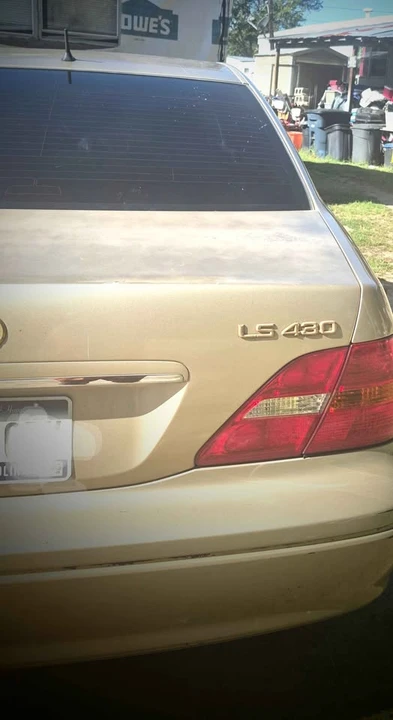 2001 Lexus LS 3rd Gen - Image 2 of 5