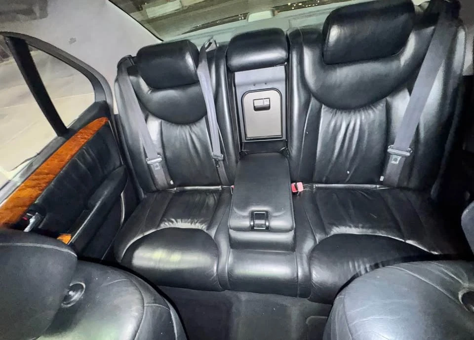 2001 Lexus LS 3rd Gen - Image 6 of 6