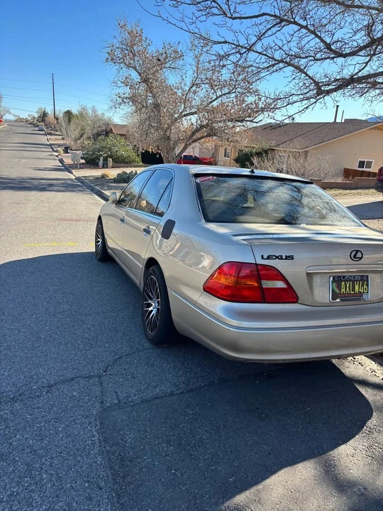 2001 Lexus LS 3rd Gen - Image 3 of 9