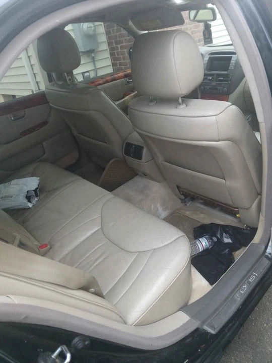 2001 Lexus LS 3rd Gen - Image 6 of 10