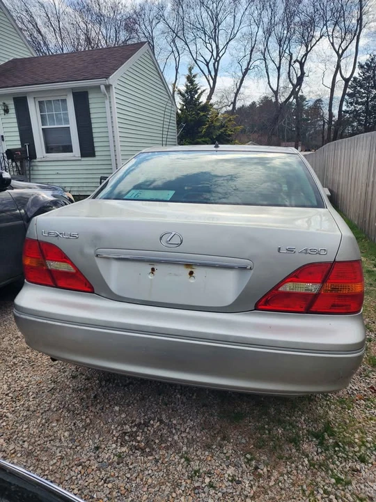 2001 Lexus LS 3rd Gen - Image 3 of 4