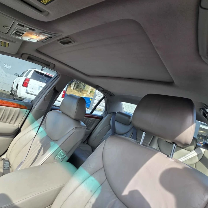 2001 Lexus LS 3rd Gen - Image 11 of 17
