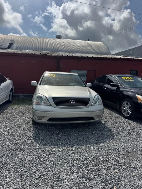 2001 Lexus LS 3rd Gen - Image 2 of 20