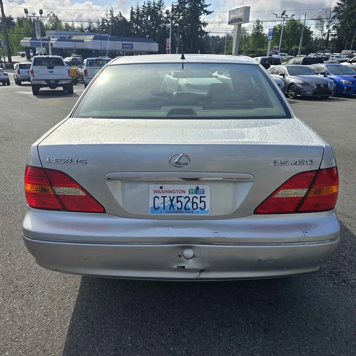2001 Lexus LS 3rd Gen - Image 6 of 17