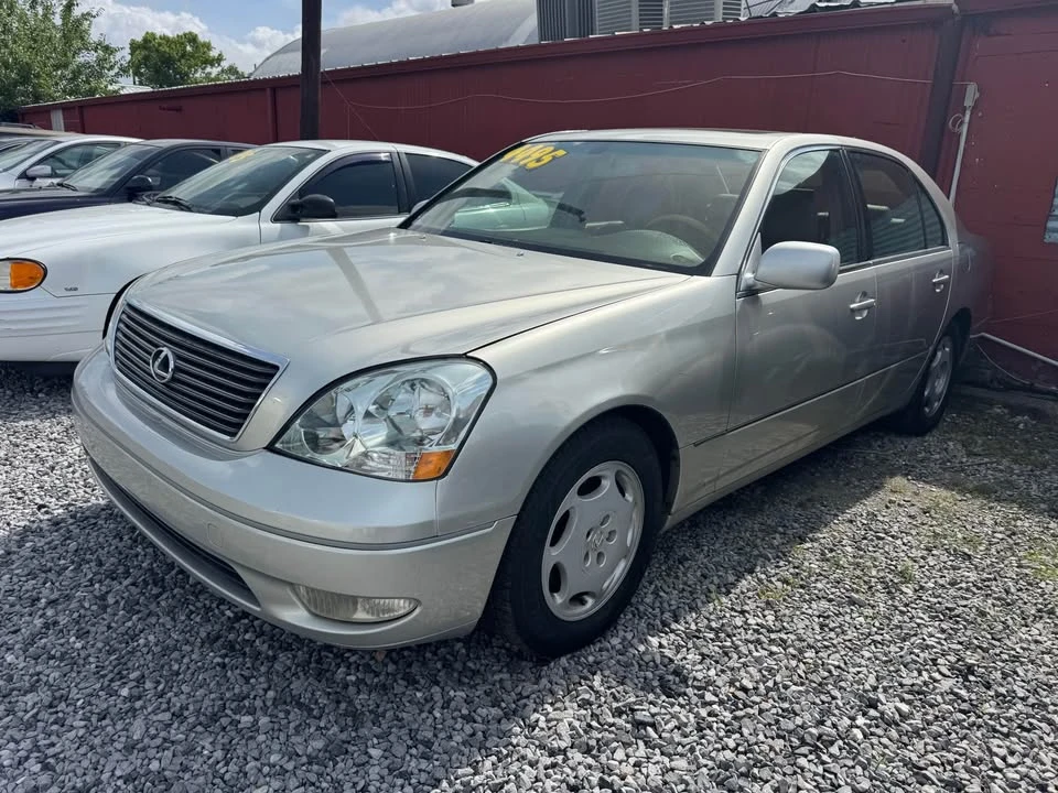 2001 Lexus LS 3rd Gen - Image 3 of 20