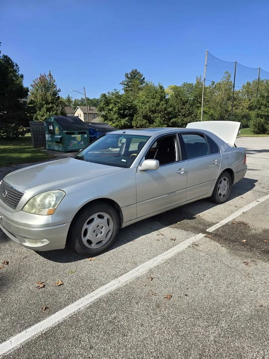 2001 Lexus LS 3rd Gen - Image 3 of 6