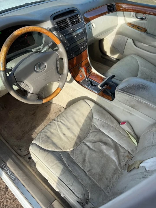 2001 Lexus LS 3rd Gen - Image 6 of 6