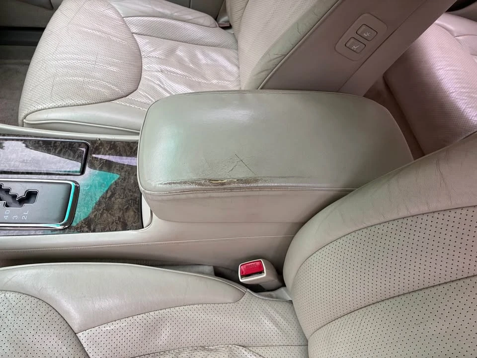 2001 Lexus LS 3rd Gen - Image 7 of 11