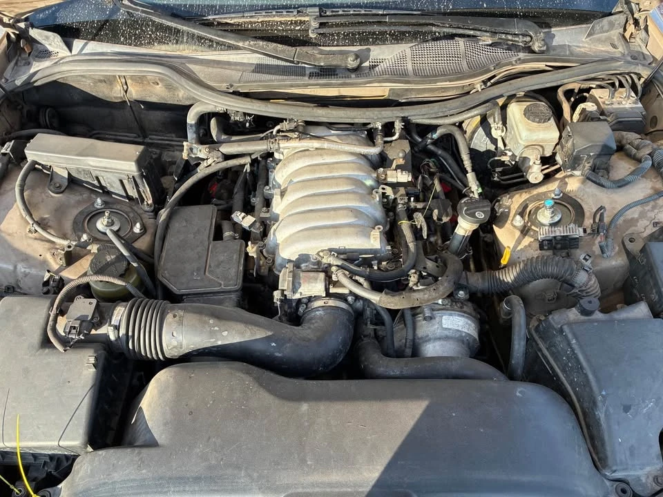 2001 Lexus LS 3rd Gen - Image 13 of 13