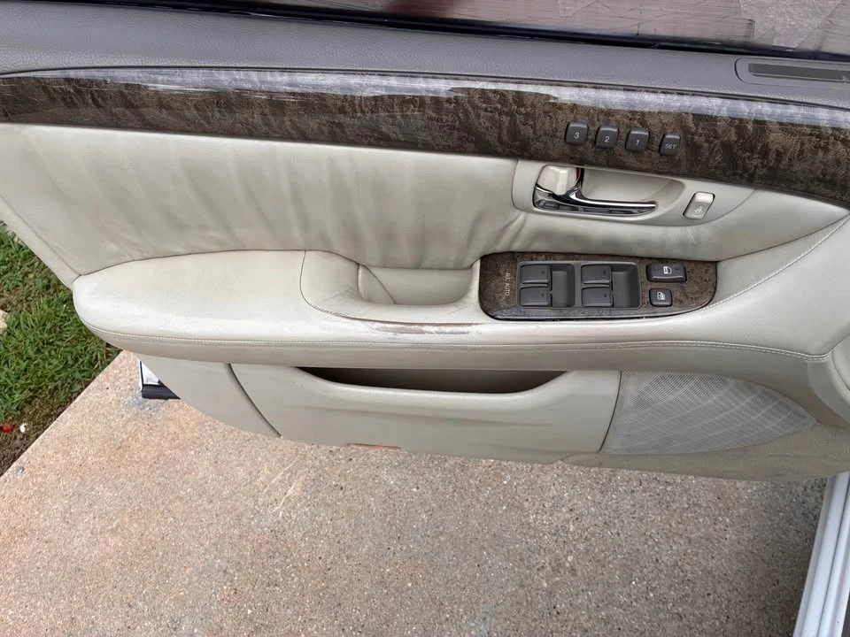 2001 Lexus LS 3rd Gen - Image 6 of 11
