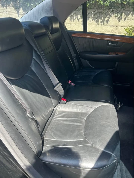 2001 Lexus LS 3rd Gen - Image 14 of 14