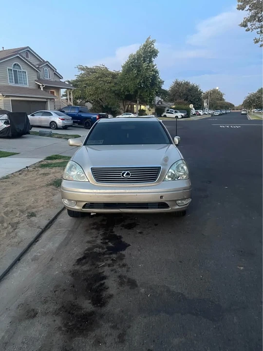 2001 Lexus LS 3rd Gen - Image 16 of 18